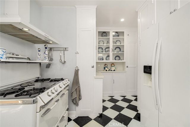 1433 Del Monte Drive, Glendale, CA 91207