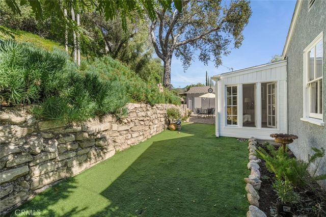 1433 Del Monte Drive, Glendale, CA 91207