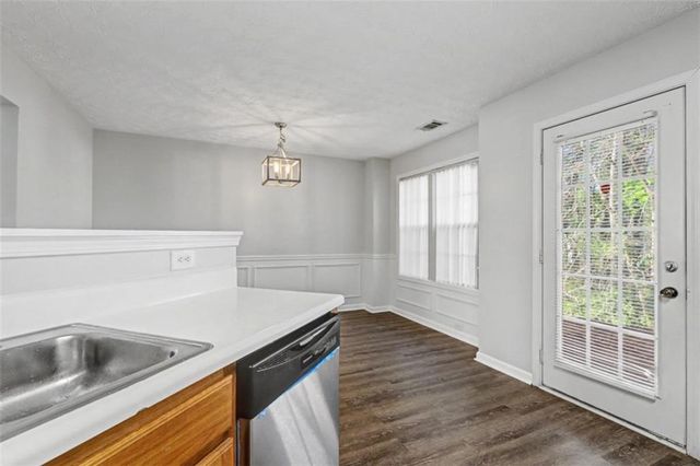 4612 Grand Central Parkway, Decatur, GA 30035