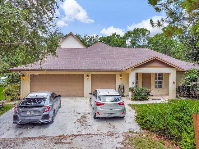 14425 64th Court N, The Acreage, FL 33470