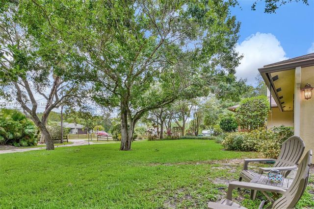 14425 64th Court N, The Acreage, FL 33470