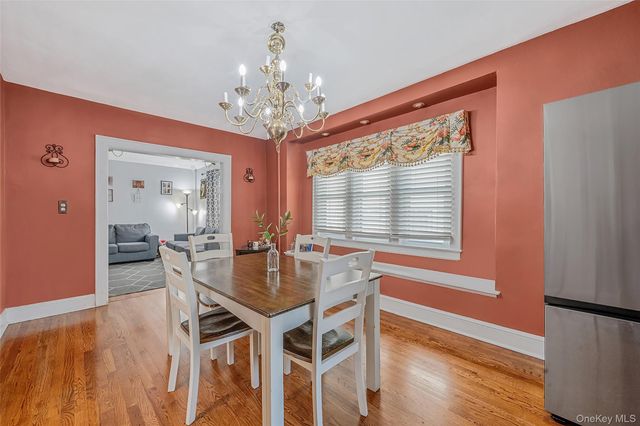 214 Lowell Avenue, Floral Park, NY 11001