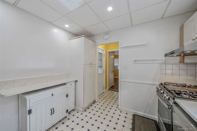 214 Lowell Avenue, Floral Park, NY 11001