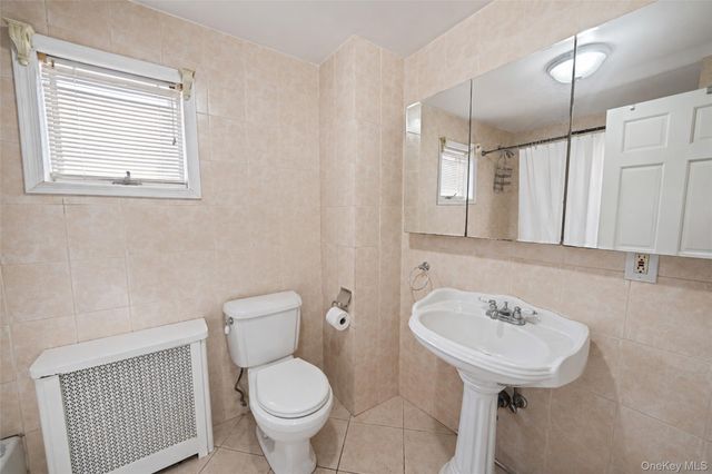 214 Lowell Avenue, Floral Park, NY 11001