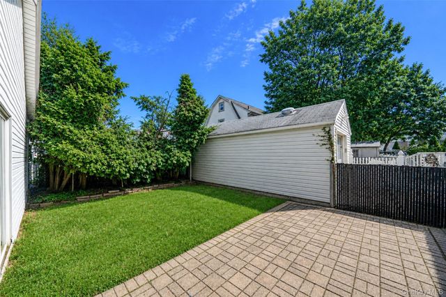 214 Lowell Avenue, Floral Park, NY 11001