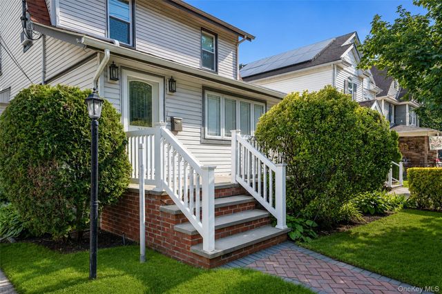 214 Lowell Avenue, Floral Park, NY 11001