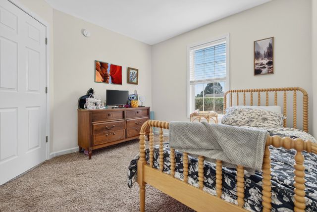 3273 N Senseney Cir, Clarksville, TN 37042