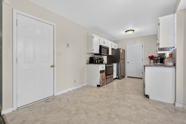 3273 N Senseney Cir, Clarksville, TN 37042
