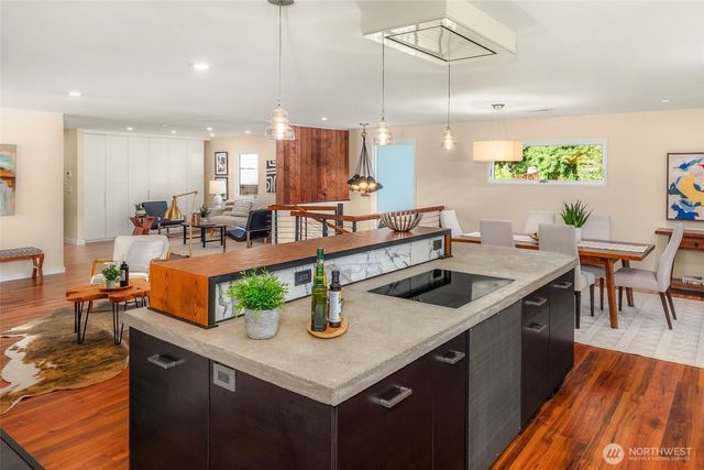 12211 SE 63rd Place, Bellevue, WA 98006