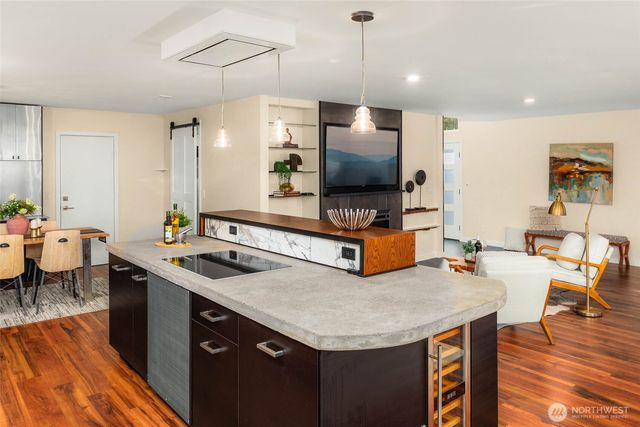 12211 SE 63rd Place, Bellevue, WA 98006