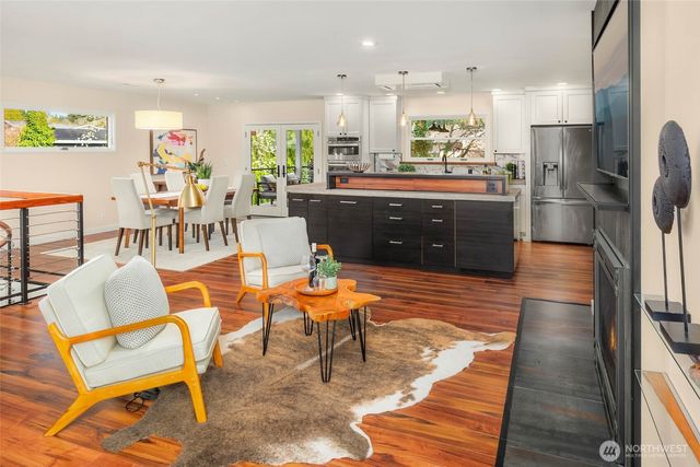 12211 SE 63rd Place, Bellevue, WA 98006