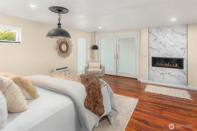 12211 SE 63rd Place, Bellevue, WA 98006