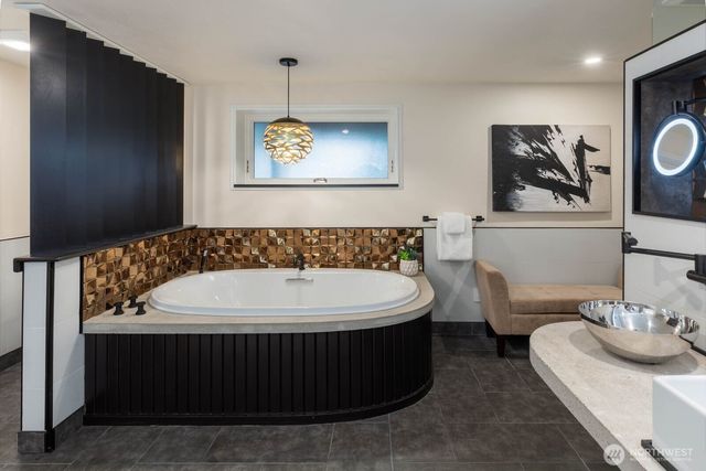 12211 SE 63rd Place, Bellevue, WA 98006