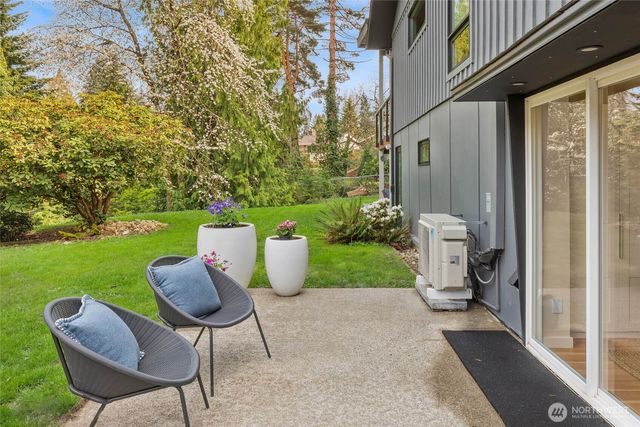 12211 SE 63rd Place, Bellevue, WA 98006