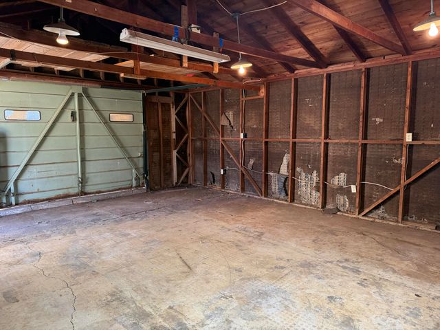 1613 N 3rd Street, Tahoka, TX 79373