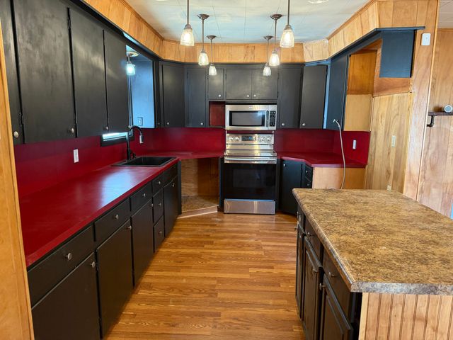 1613 N 3rd Street, Tahoka, TX 79373