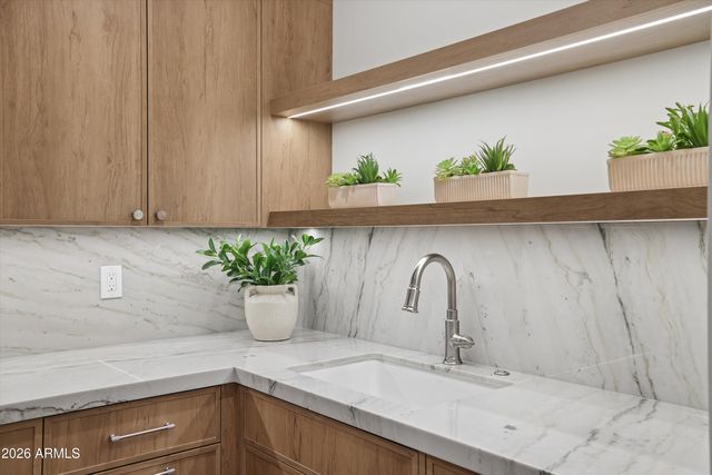 2818 E ELM Street, Phoenix, AZ 85016