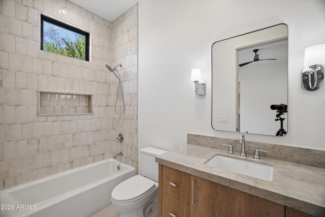 2818 E ELM Street, Phoenix, AZ 85016