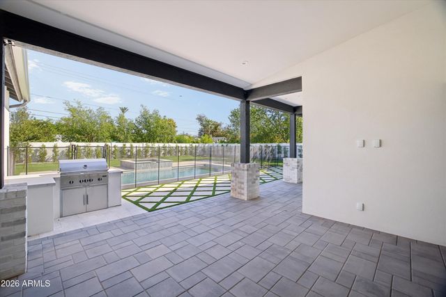 2818 E ELM Street, Phoenix, AZ 85016