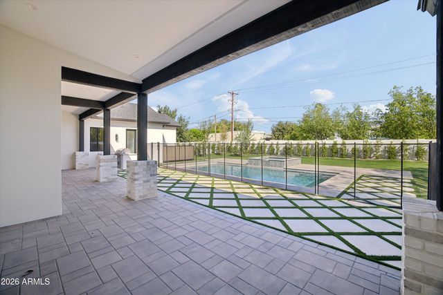 2818 E ELM Street, Phoenix, AZ 85016