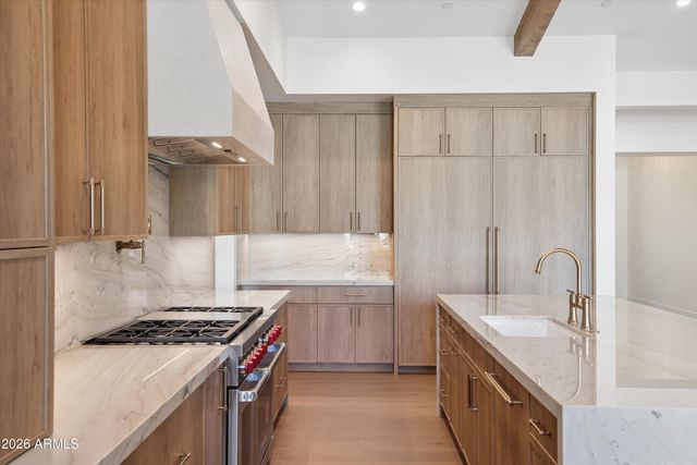 2818 E ELM Street, Phoenix, AZ 85016