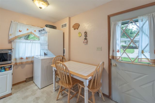 530 Stuart Street, Carlisle, IA 50047