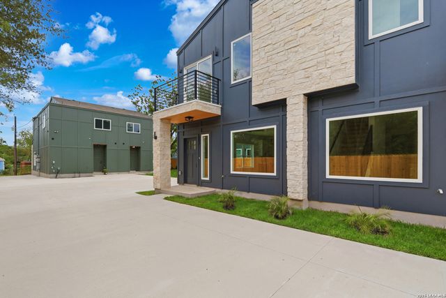 2111 VIRGINIA BLVD, San Antonio, TX 78203