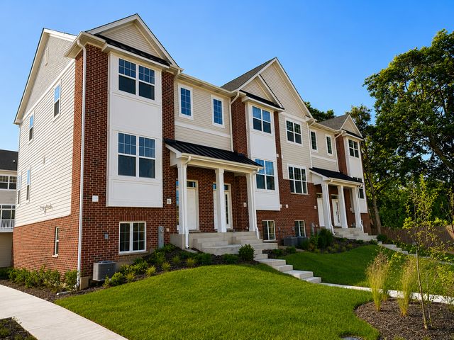 186 N East River Road, Des Plaines, IL 60016