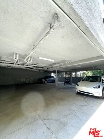 922 N Hudson Avenue 1, Los Angeles, CA 90038