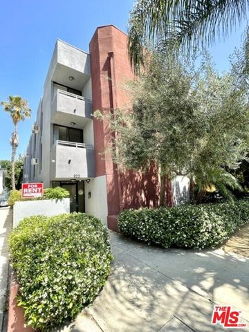 922 N Hudson Avenue 1, Los Angeles, CA 90038