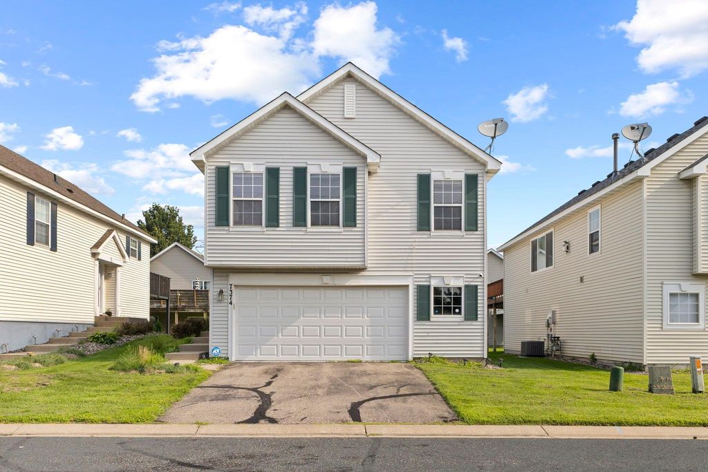 7374 Windsor Drive N, Shakopee, MN 55379