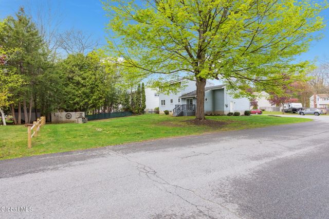3 Frederick Drive, Saratoga Springs, NY 12866