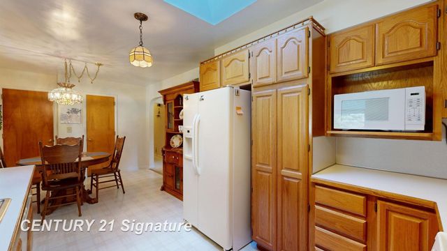 2430 Meadowbrook Lane, Clio, MI 48420