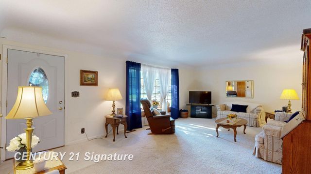 2430 Meadowbrook Lane, Clio, MI 48420