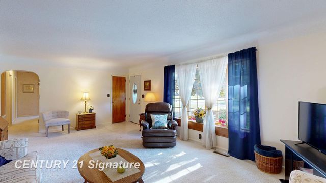 2430 Meadowbrook Lane, Clio, MI 48420