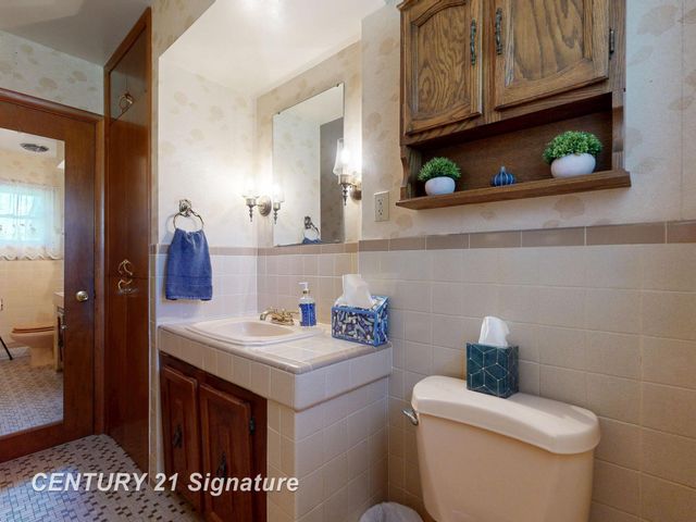 2430 Meadowbrook Lane, Clio, MI 48420