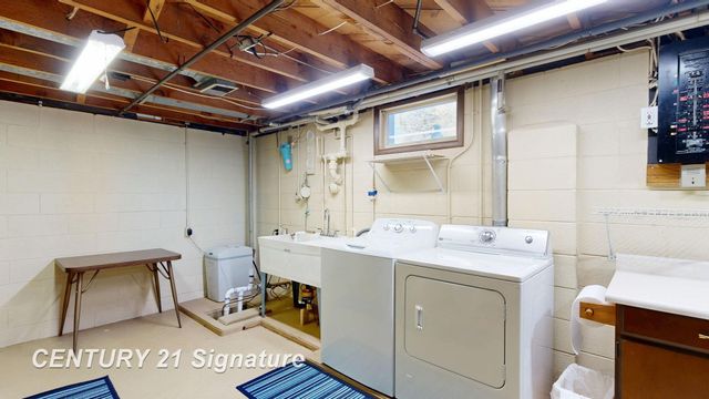 2430 Meadowbrook Lane, Clio, MI 48420