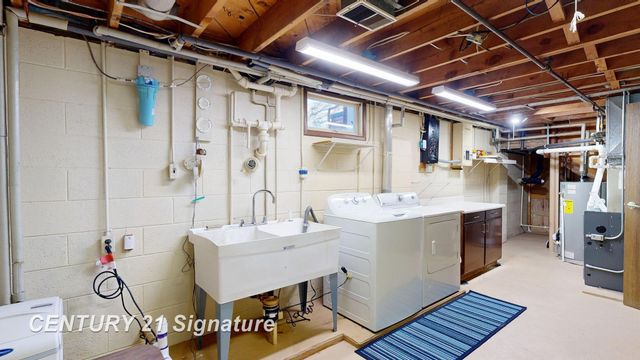 2430 Meadowbrook Lane, Clio, MI 48420