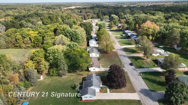 2430 Meadowbrook Lane, Clio, MI 48420