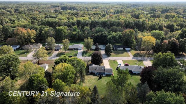 2430 Meadowbrook Lane, Clio, MI 48420