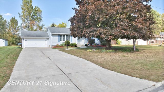 2430 Meadowbrook Lane, Clio, MI 48420