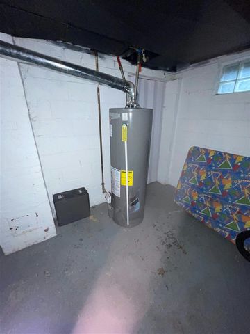 14382 Dolphin Street, Detroit, MI 48223