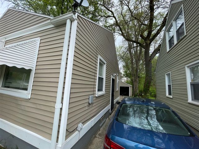 14382 Dolphin Street, Detroit, MI 48223