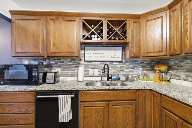 2337 S Holland Avenue, Springfield, MO 65807