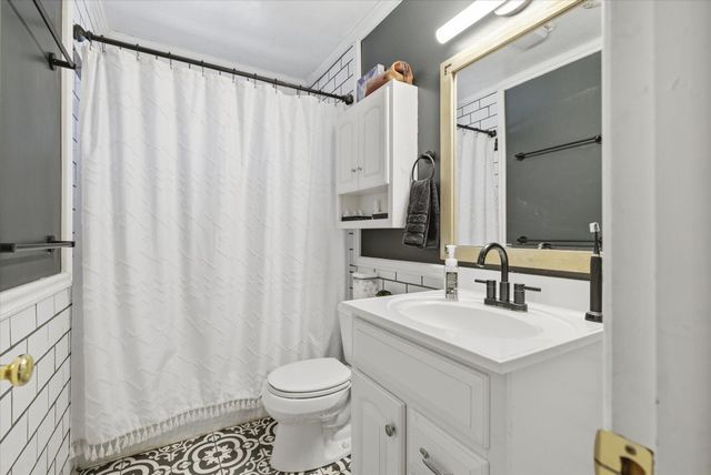 2337 S Holland Avenue, Springfield, MO 65807