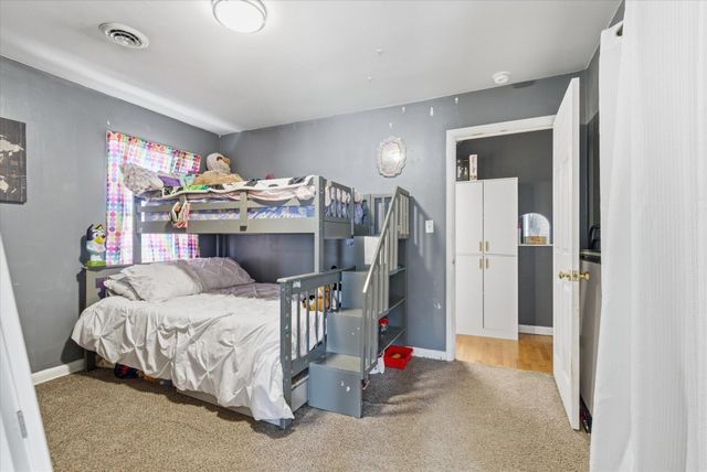 2337 S Holland Avenue, Springfield, MO 65807