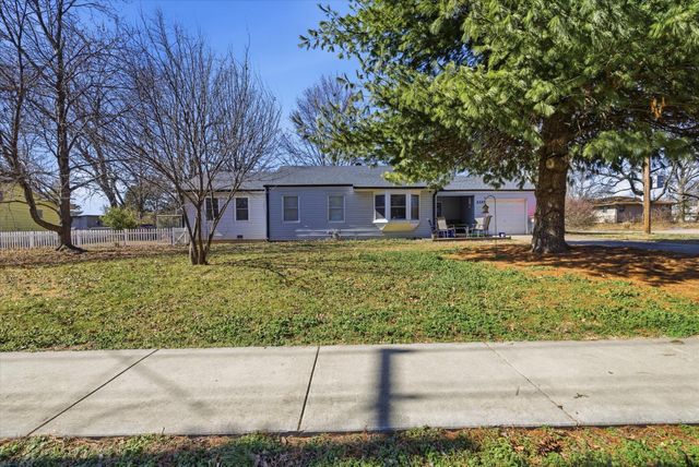 2337 S Holland Avenue, Springfield, MO 65807