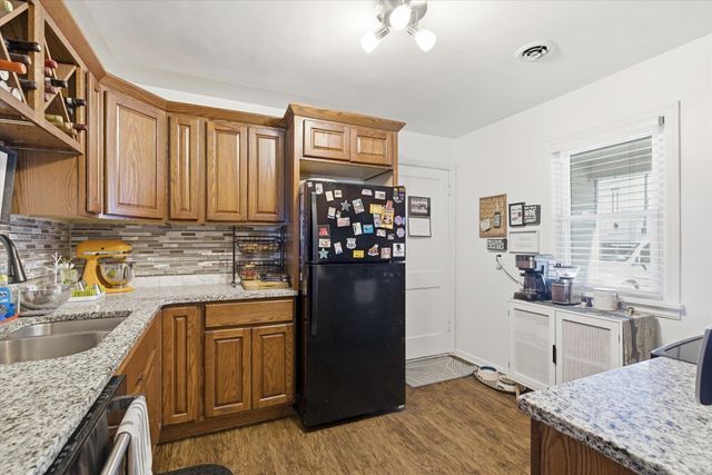 2337 S Holland Avenue, Springfield, MO 65807