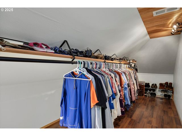 835 N MAIN Ave, Gresham, OR 97030