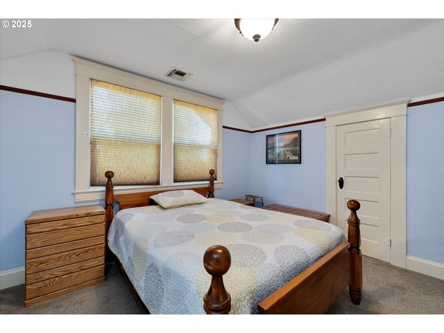 835 N MAIN Ave, Gresham, OR 97030